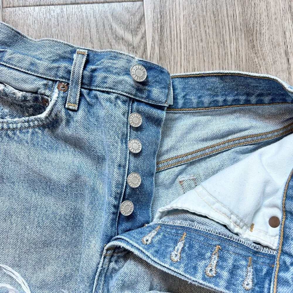 Parker Shorts in Encore Distressed Size 24 - Image 5