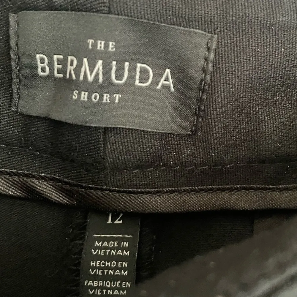 White House Black Market Bermuda Shorts Womens 12 - Image 4