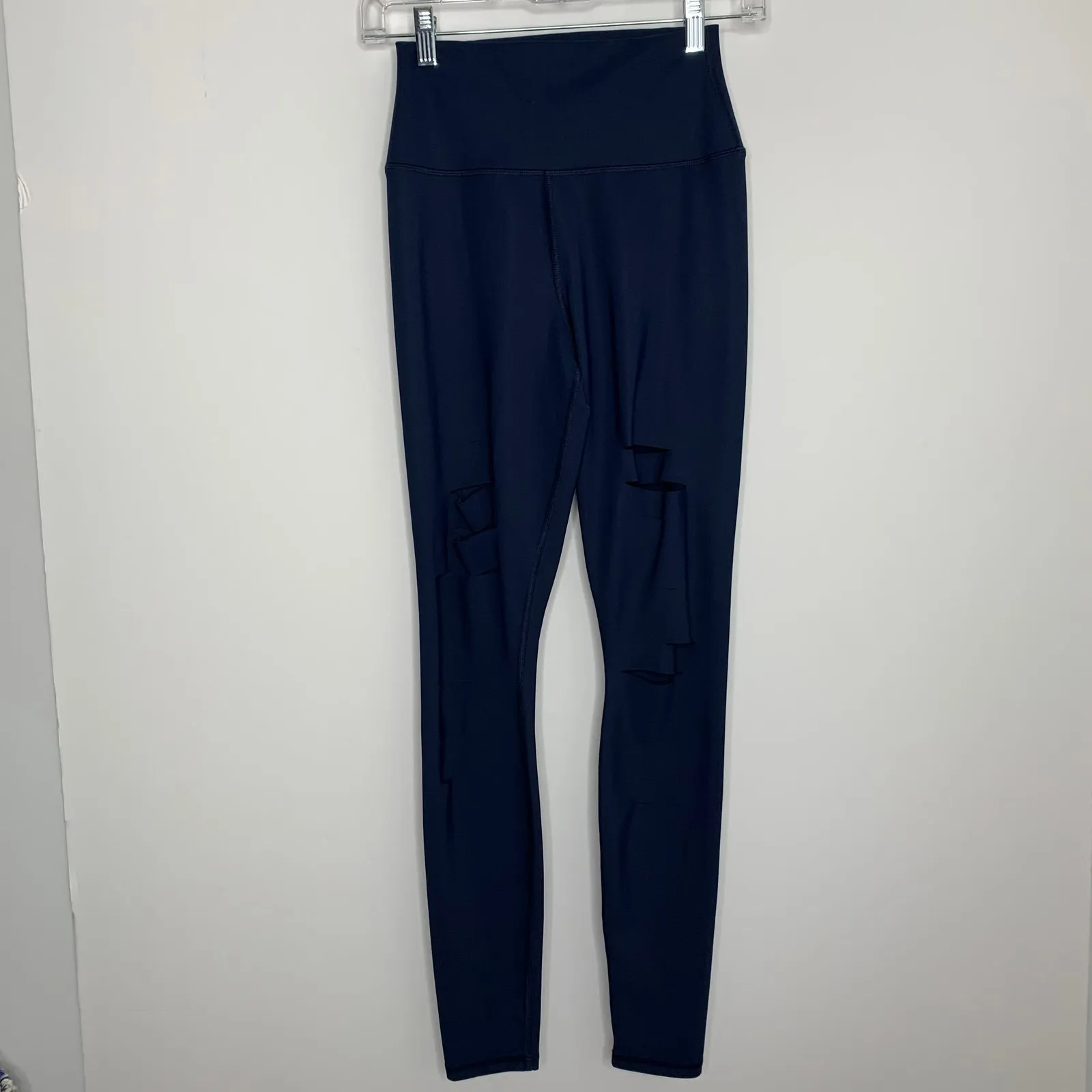 Alo Yoga High Waist Ripped Warrior Legging Navy Athleisure - Image 8