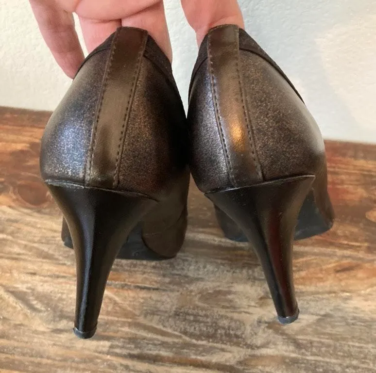 Hardly worn  bronze heels. Sz 8 - Image 4