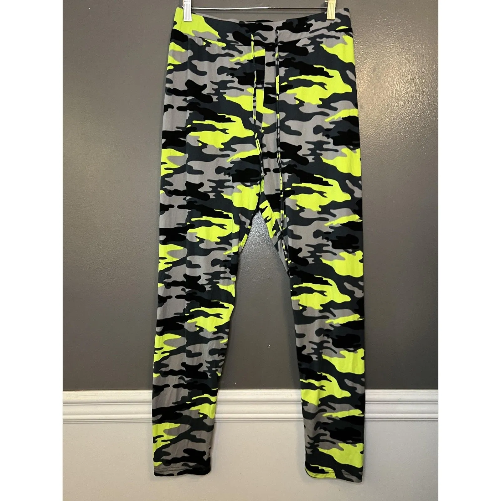 Roma Concept Hoodie Pants Set Womens 1X Neon Camo Gray Black Soft Loungewear - Image 8