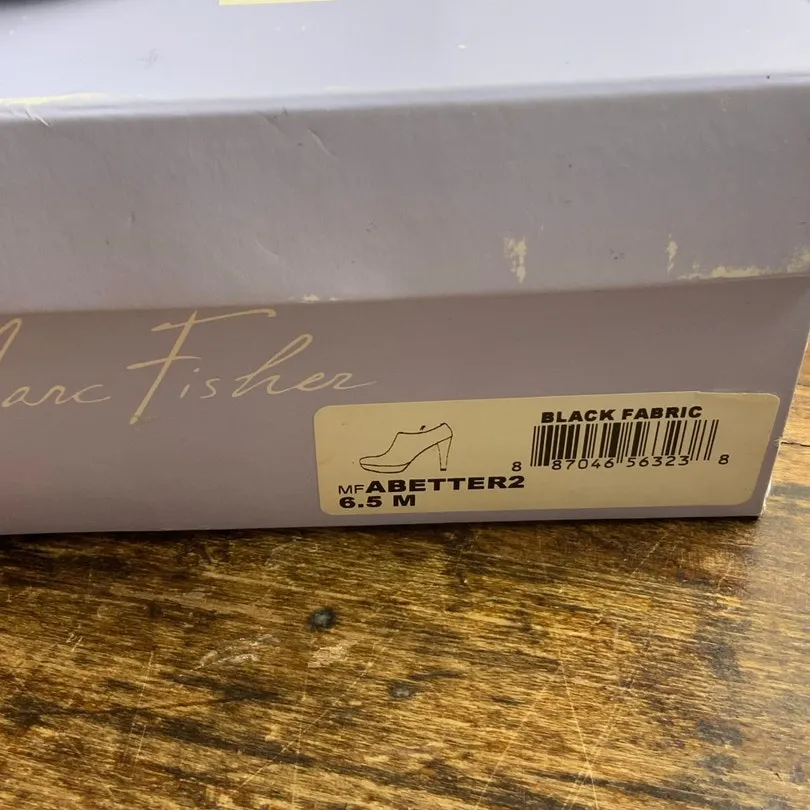 Marc Fisher Suede High Heel Booties Streetwear Chic size 6.5 - Image 3