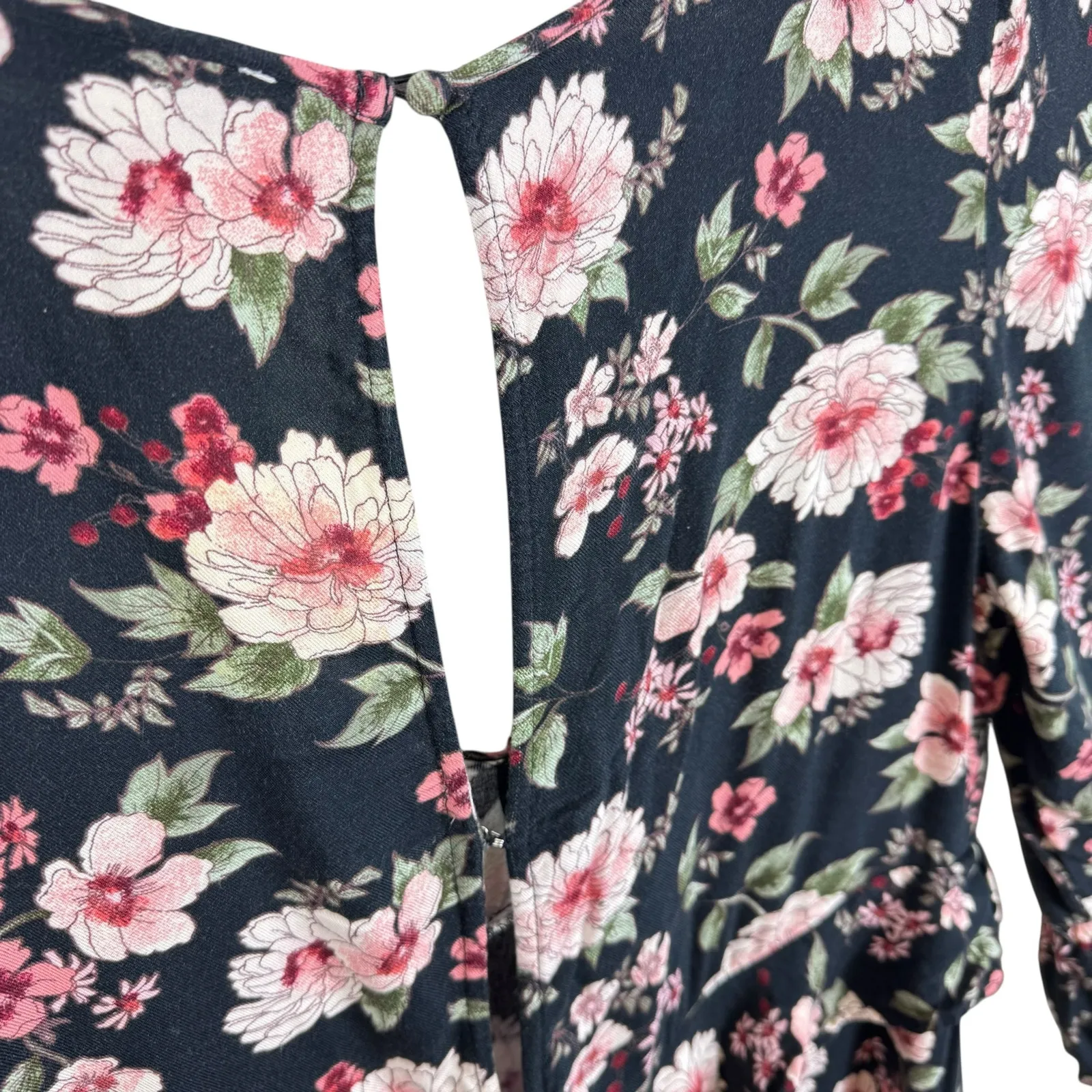 American Eagle Black Floral 3/4 Sleeve V-Neck Lightweight Mini Dress Size M - Image 8