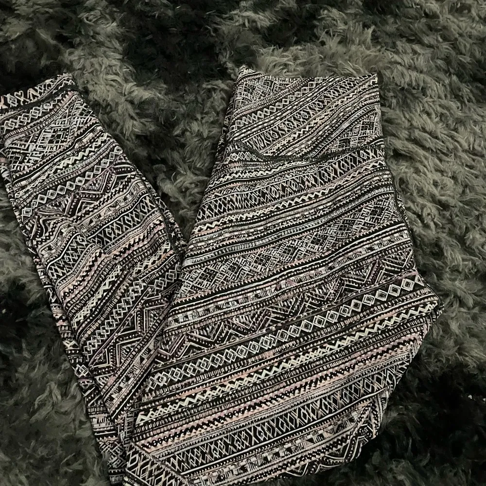 Lululemon Wunder Under High-Rise Tight *Engineered Full-On Luxtreme 28" Tribal P - Image 7