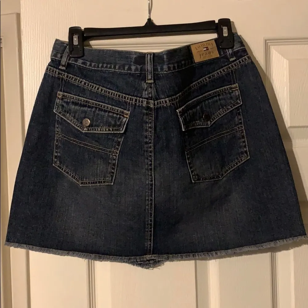 Vintage Y2K Tommy Jeans raw hem jean skirt, size 13 - Image 2