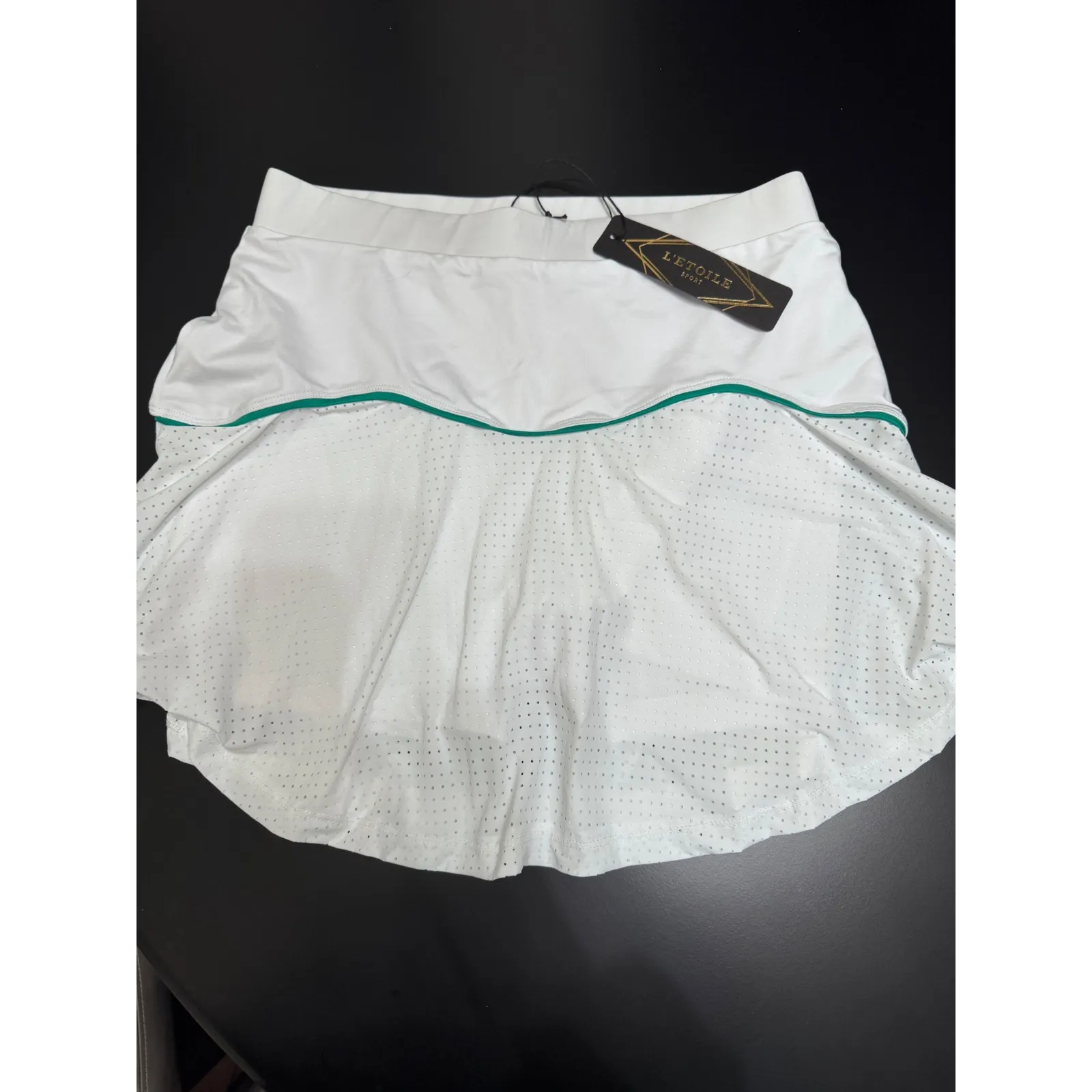 L'Etoile Sport Performance High Waist Skort White/Green Trim Large NWT MSRP $165 White - Image 3