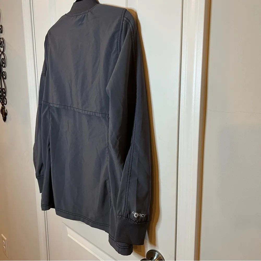 Carhartt women’s jacket sz medium modern fit - Image 3