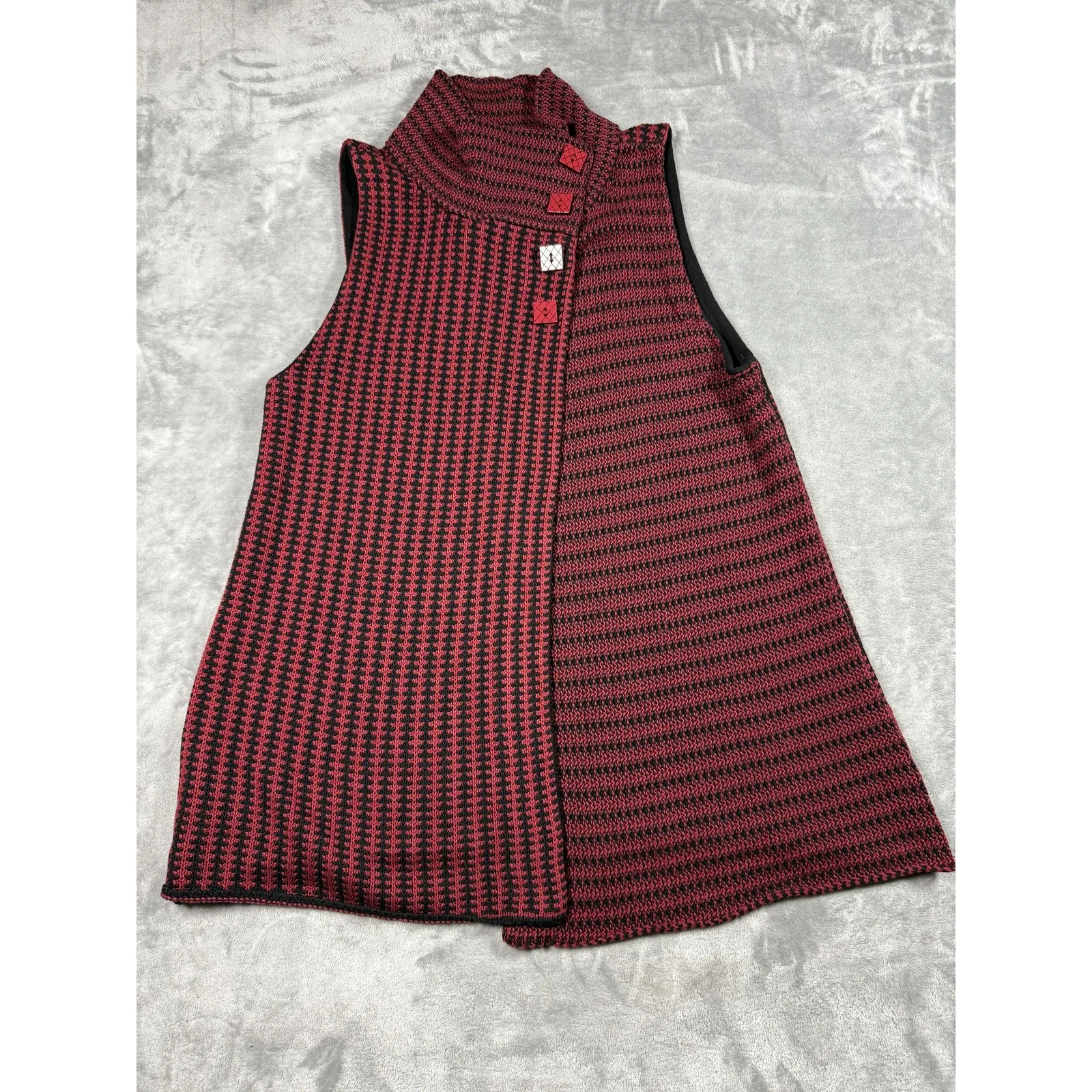 Habitat Sweater Womens Small Red Black Button Knit Vest‎ Asymmetric Artsy Top - Image 2