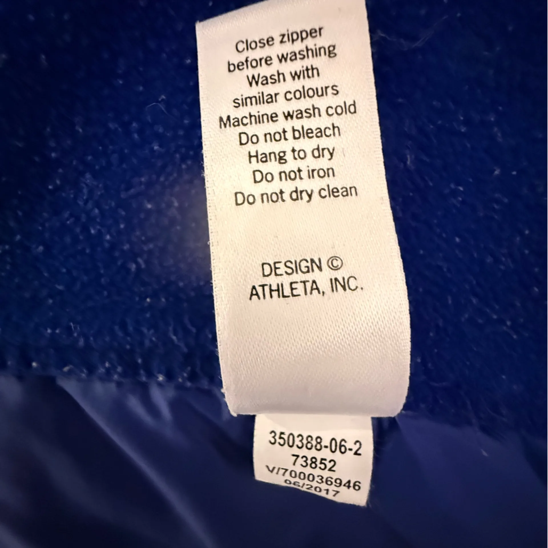 Athleta Blue Rockridge PrimaLoft Quilted Puffer Vest Size Medium - Image 10