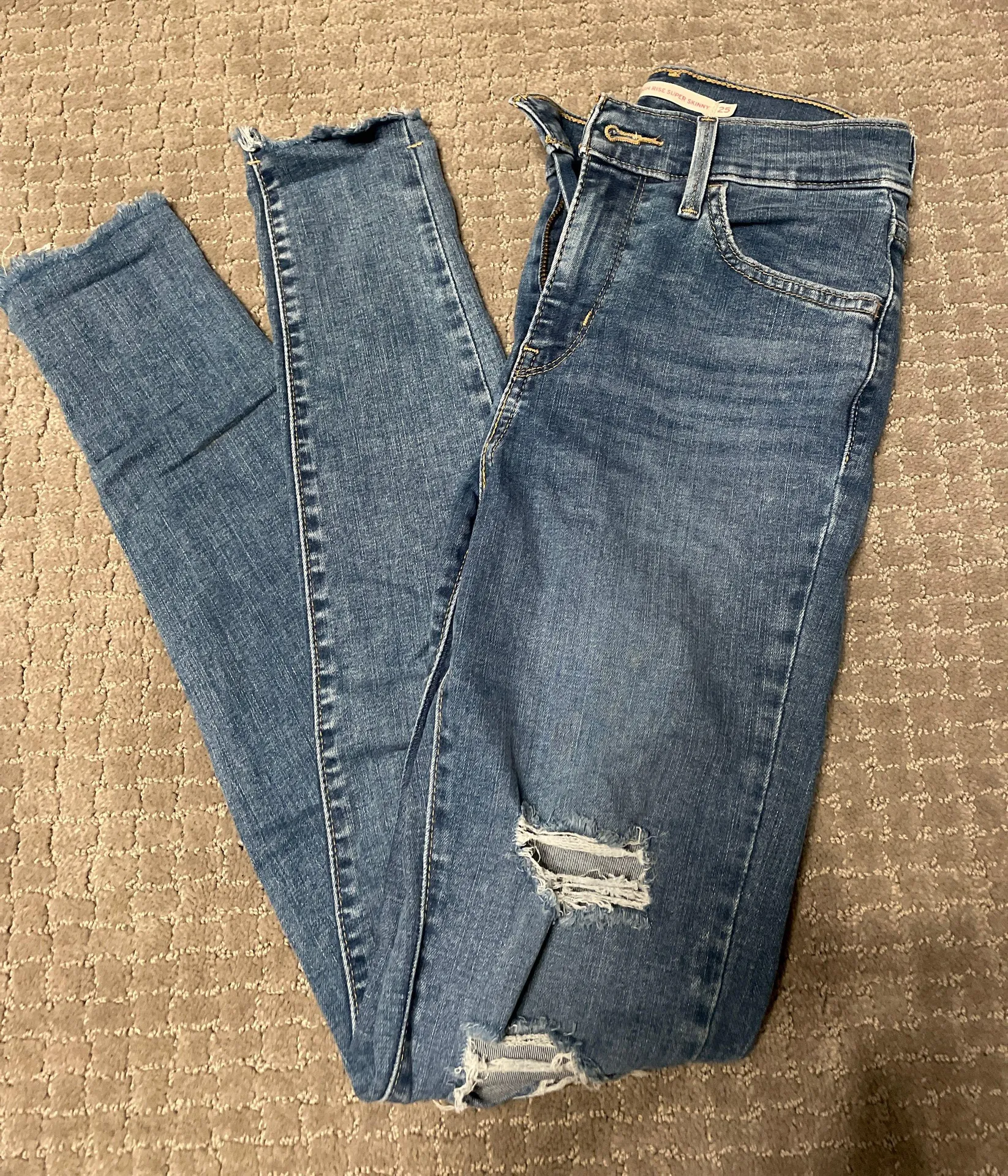 Levi skinny jeans - Image 2