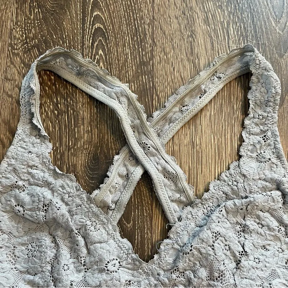 AERIE Gray Lace Bralette with Criss Cross Thick Straps Size M - Image 3