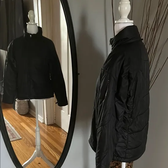 Columbia Black Puffer Jacket - Image 2