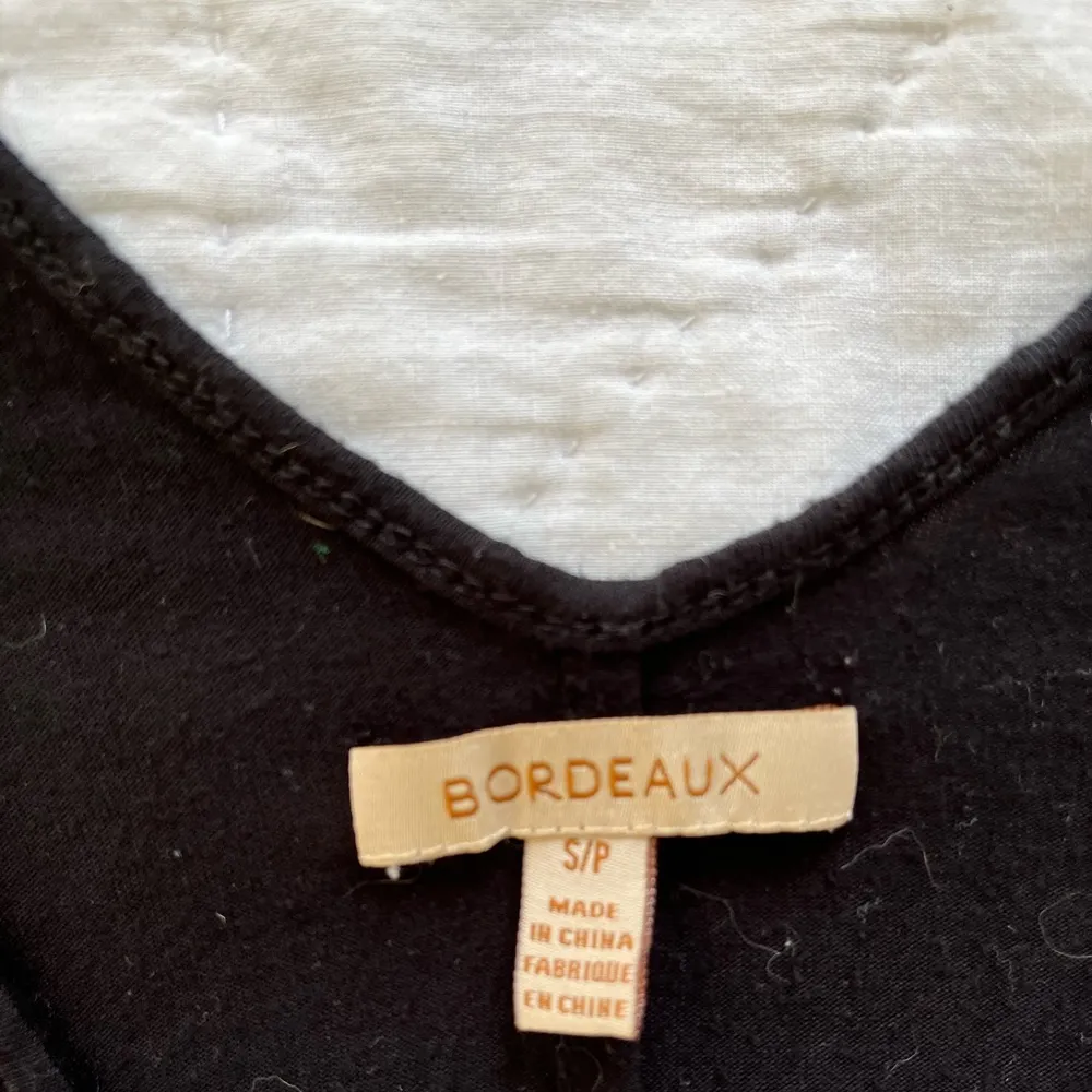 Bordeaux  black v low neck T shirt - Image 2