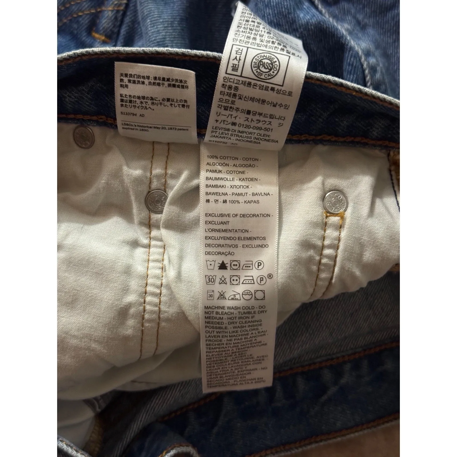 Levi's Women's 501 Original Premium High-Rise Jean Short Shorts Distressed Sz 28 - Image 5