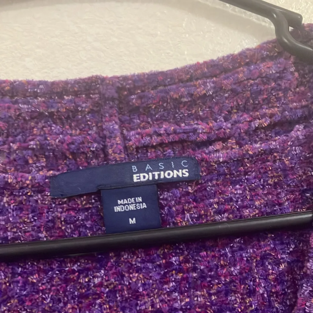 FINAL MARKDOWN Basic editions v neck sweater medium - Image 3