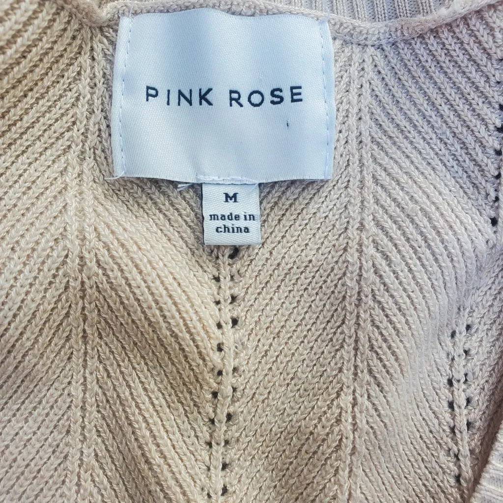Pink Rose Cream V Neck Size Medium - Image 2