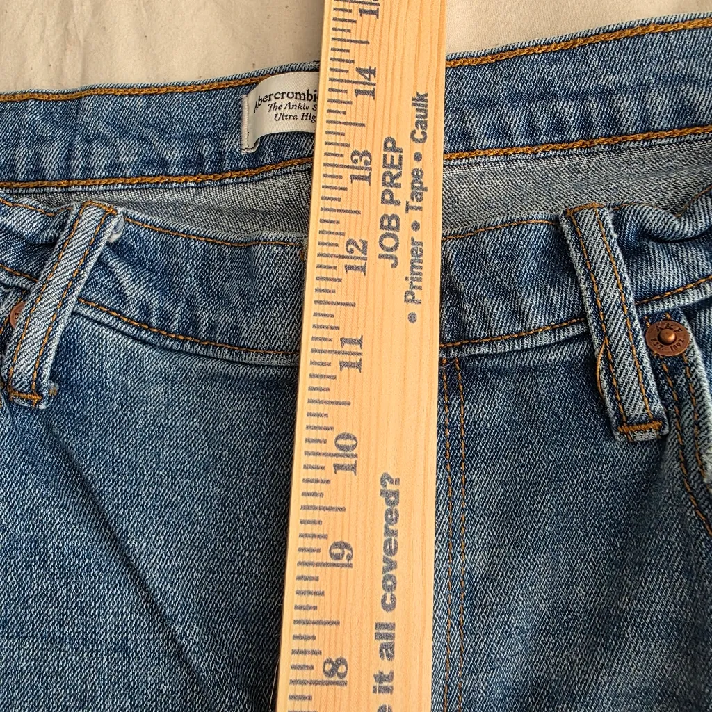 A&F Ankle Straight Ultra High Rise Distressed Jeans 30 - Image 8