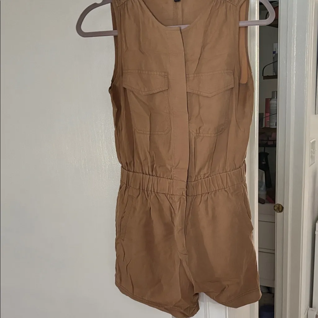 Banana Republic Tan Sleeveless Romper - Image 3
