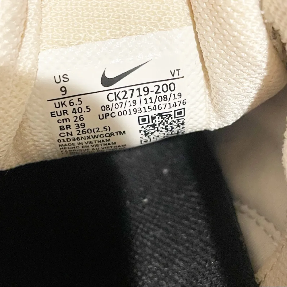 Nike Size 9 Air Vapormax 360 Women's Fossil / Metallic Silver Low Top Sneaker - Image 6