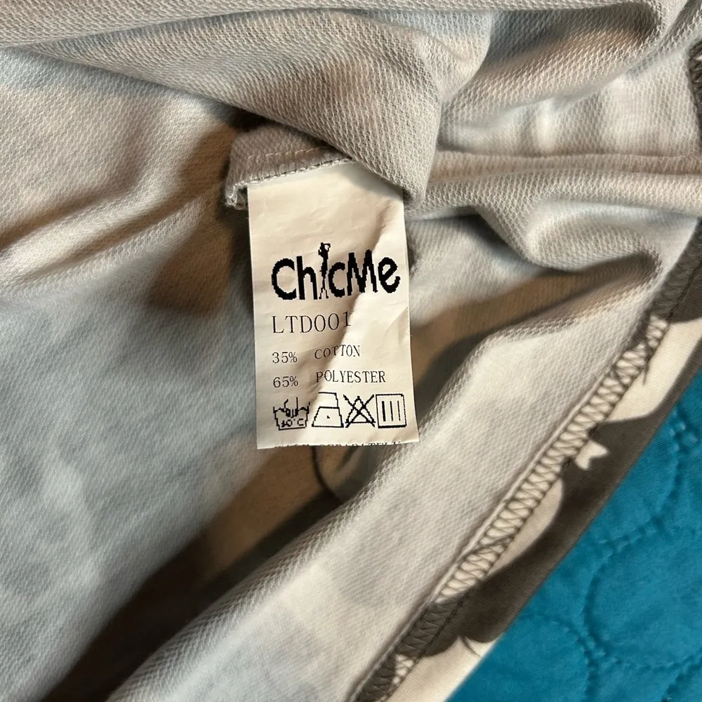 Gray Longsleeve Bat Top Large - Image 6