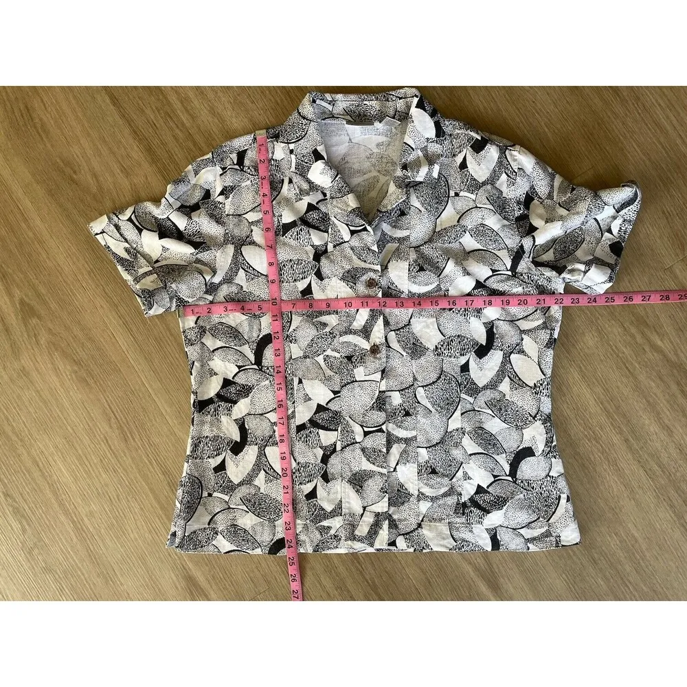 Chico's Linen Button Down Casual Shirt Black & White Floral Short Sleeve Womens 2 - Image 6