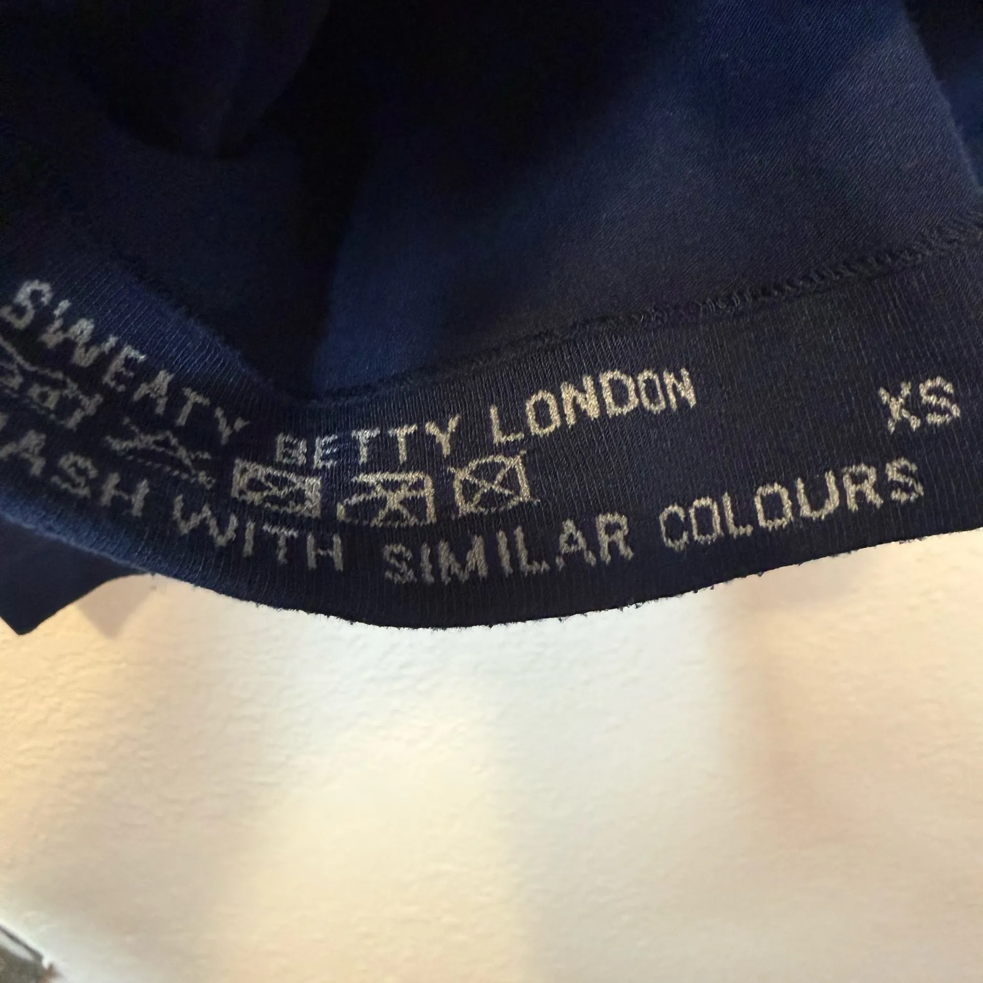 Sweaty Betty London Navy Seamless Long Sleeve Workout Shirt Size Extra Small - Image 5