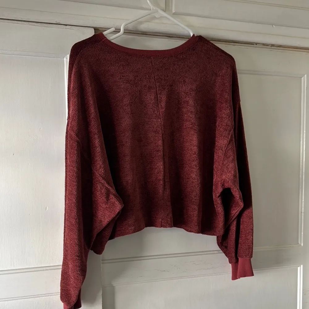 Zara Burgundy Cropped Sweater - Image 3