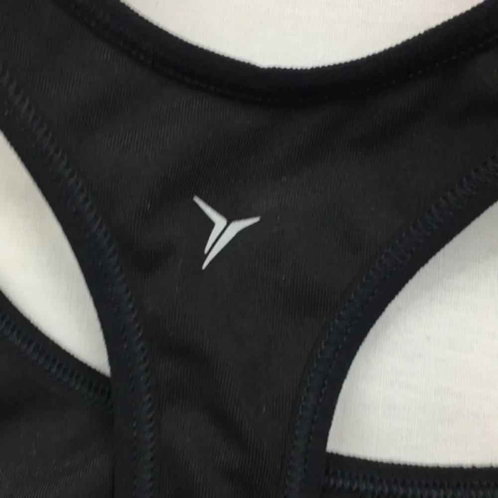 old navy sport bra M - Image 8