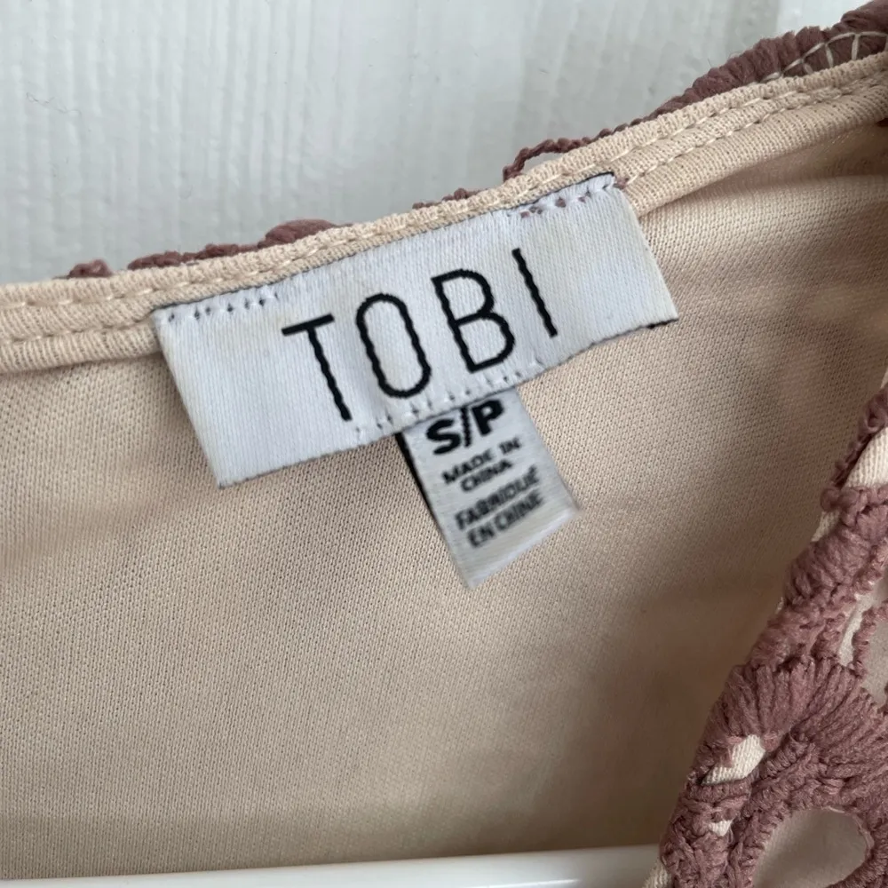 Tobi Mauve Crochet Tan Lined Lace Long Sleeve Deep V Dress Women’s Size S - Image 4