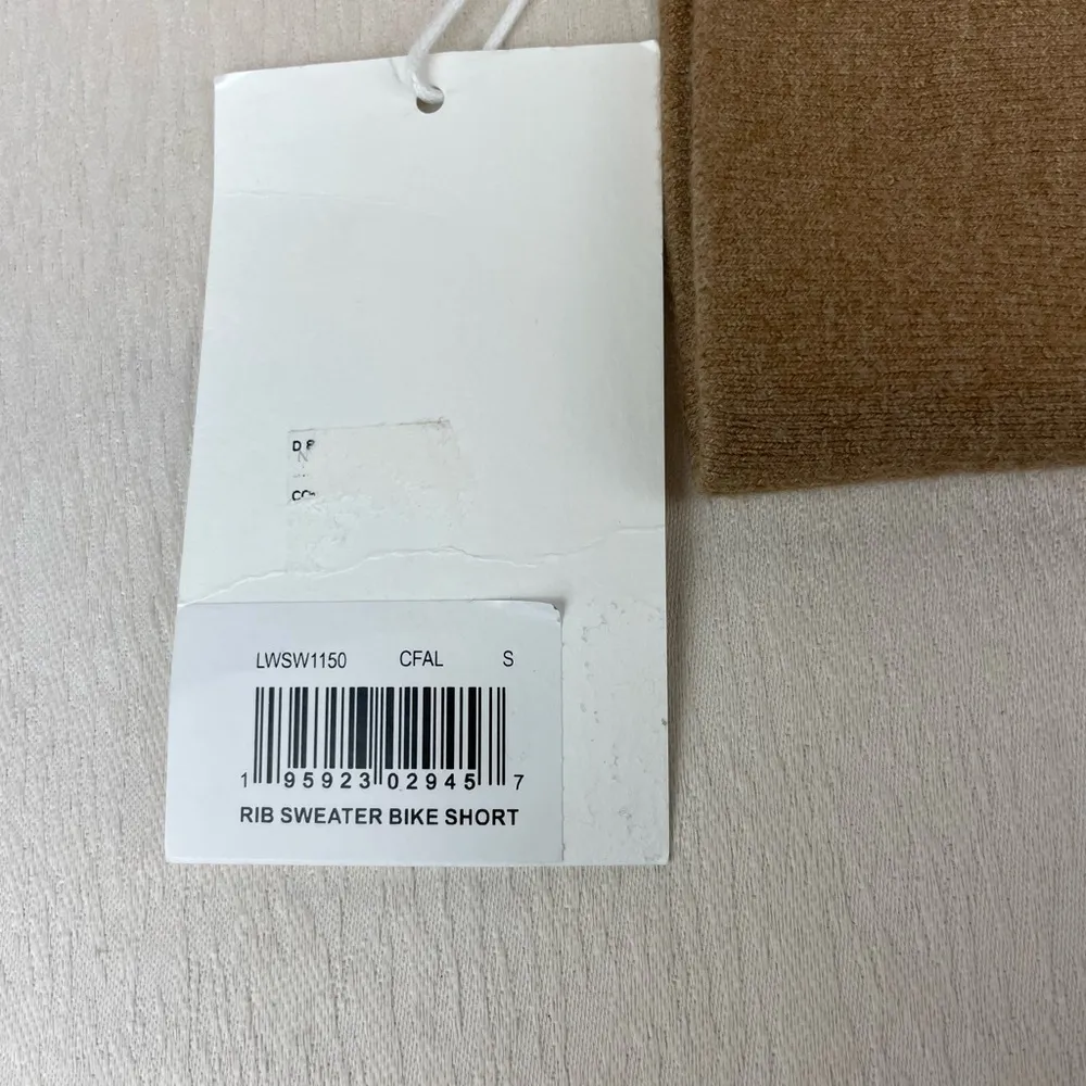 Frame‎ Rib Sweater Bike Short in Cafe Au Lait - Image 9