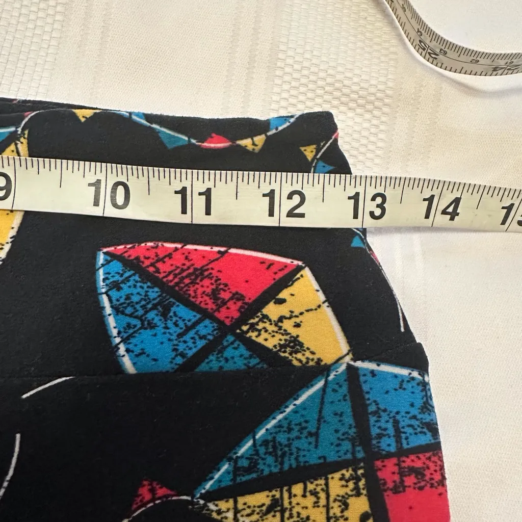 LuLaRoe women Leggings with Kite Design in Black, Red, Yellow, and Blue - Image 3