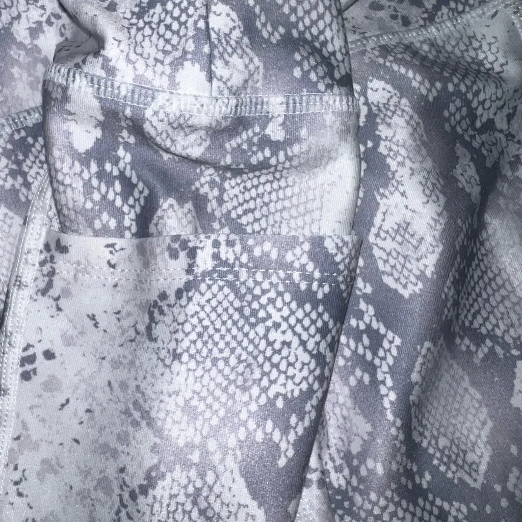 Nine West Cobra Biker Shorts🦎🌵 - Image 4