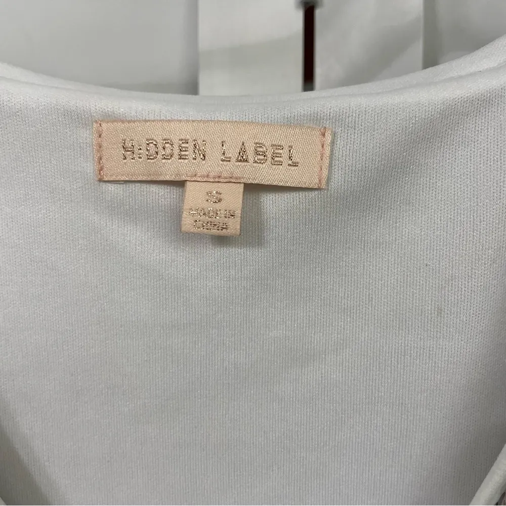 Hidden Label Silver Sequin Dress Size Small - Image 9