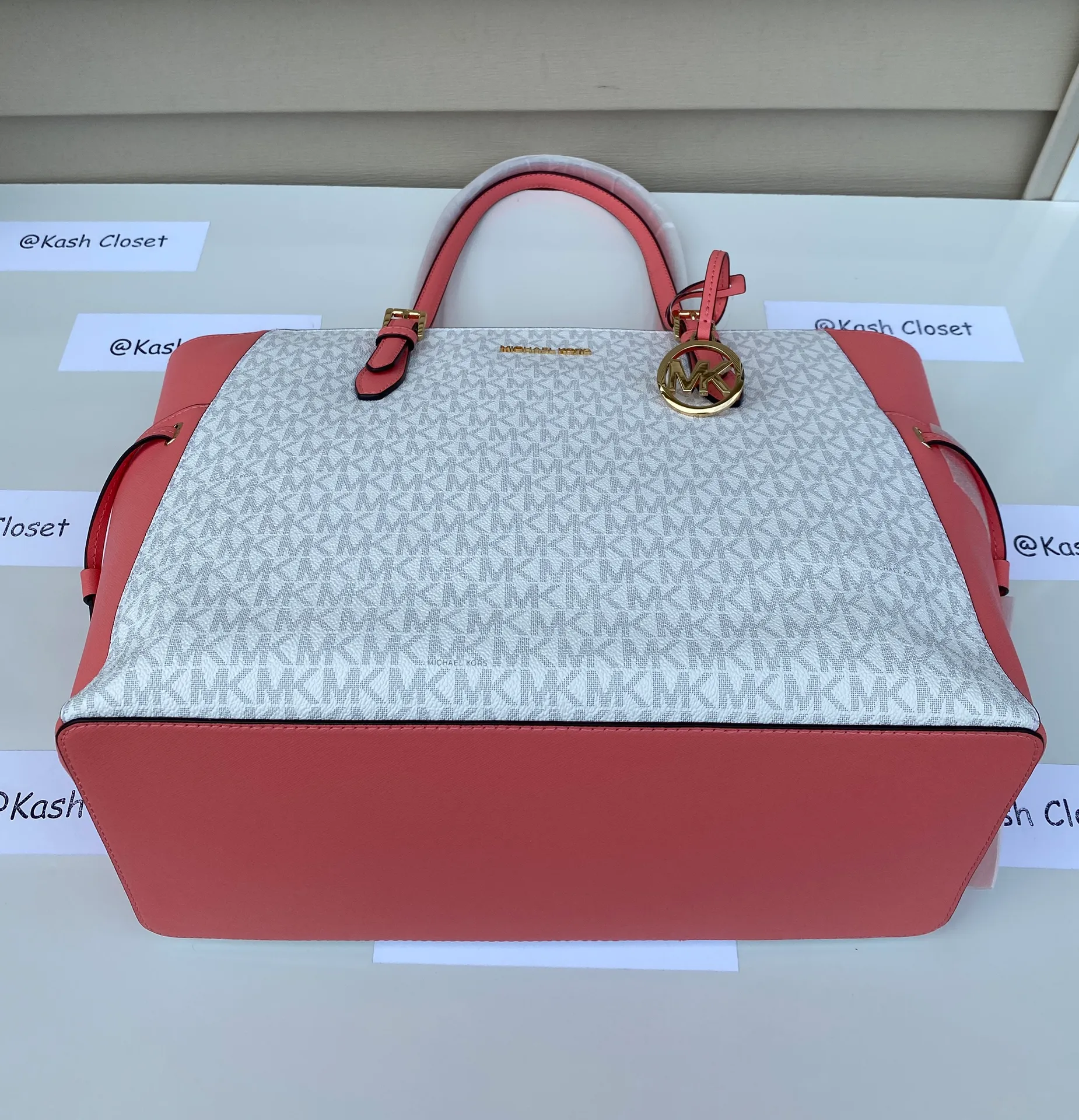 Michael Kors MK Gilly LG Drawstring Tote Grapefruit - Image 7