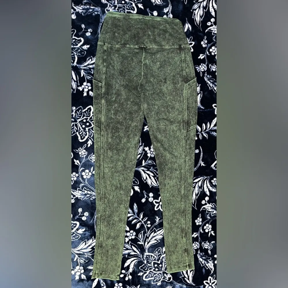 Zenana Mineral Wash Wide Waistband Full Length Leggings in Army Green, NWOT - Image 4