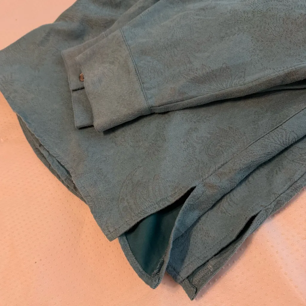 Lemon Grass Woman Button Down Shirt Faux Suede Size 2X Paisley V Neck Blue - Image 10