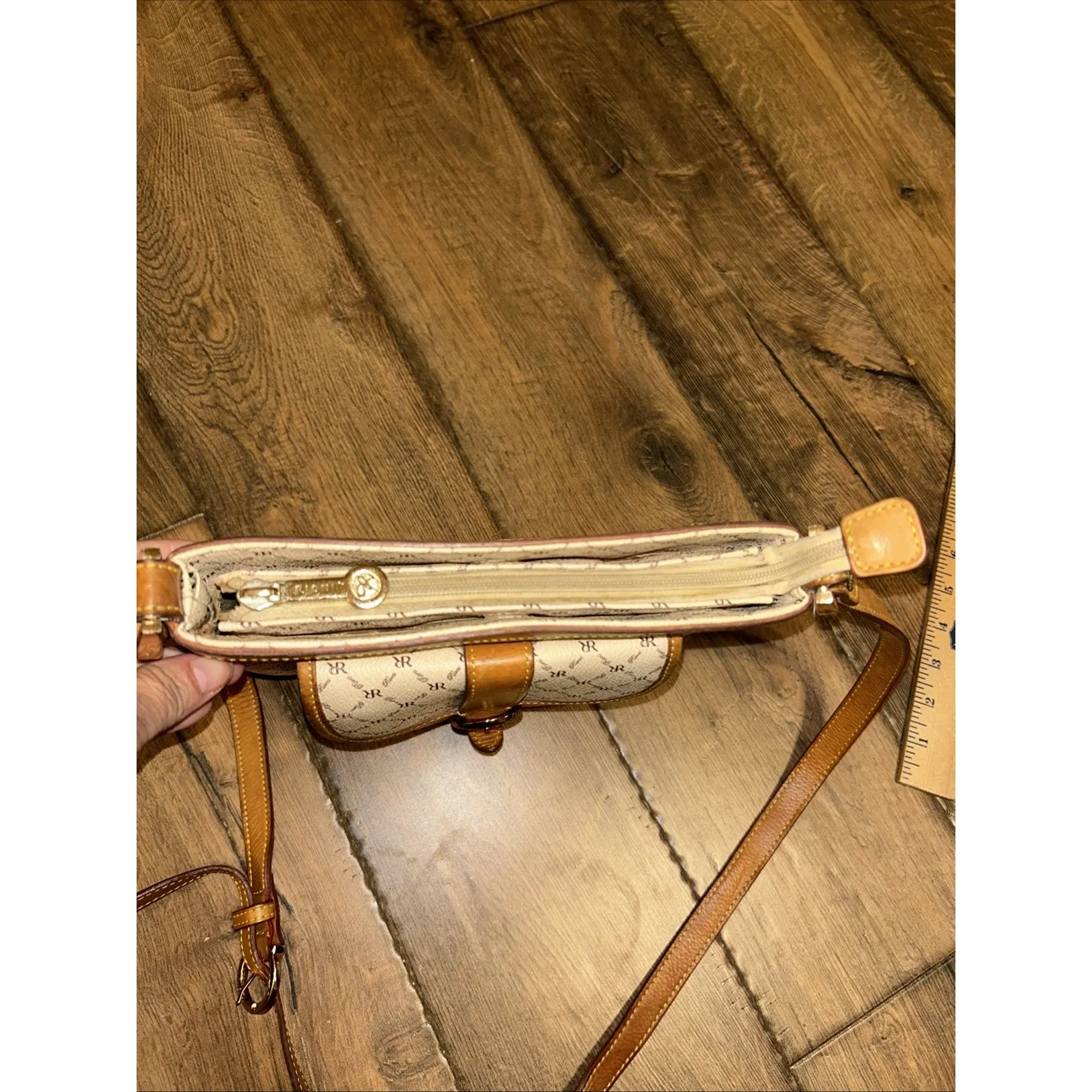 Rioni Daily tourist Ivory Print Pebble Leather Crossbody Shoulder Bag Tan - Image 7