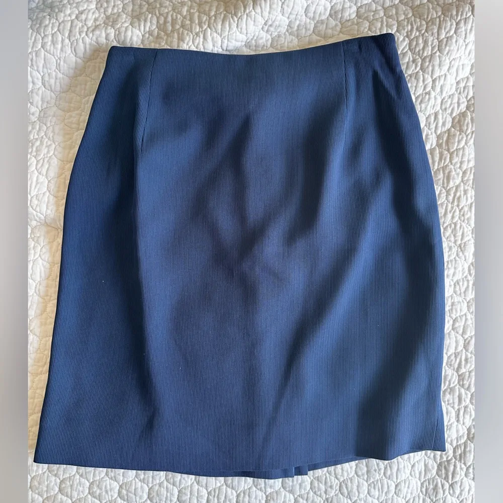 Garfield & Marks Suit Blue Size 4 - Image 3