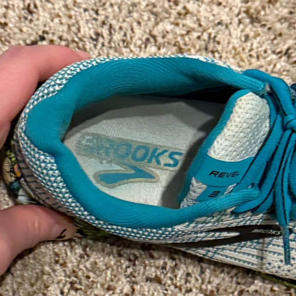 Brooks Women’s Revel 3 Tropical Collection Running Shoes Size 5 Limited Edition - Image 2