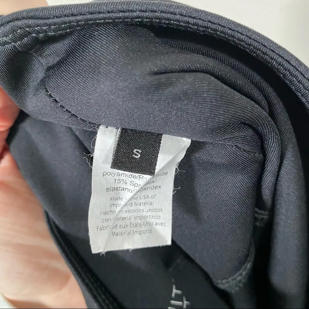 Beyond Yoga Soleil Limited Edition High Waisted Leggings Black & Gold Mesh Small - Image 8