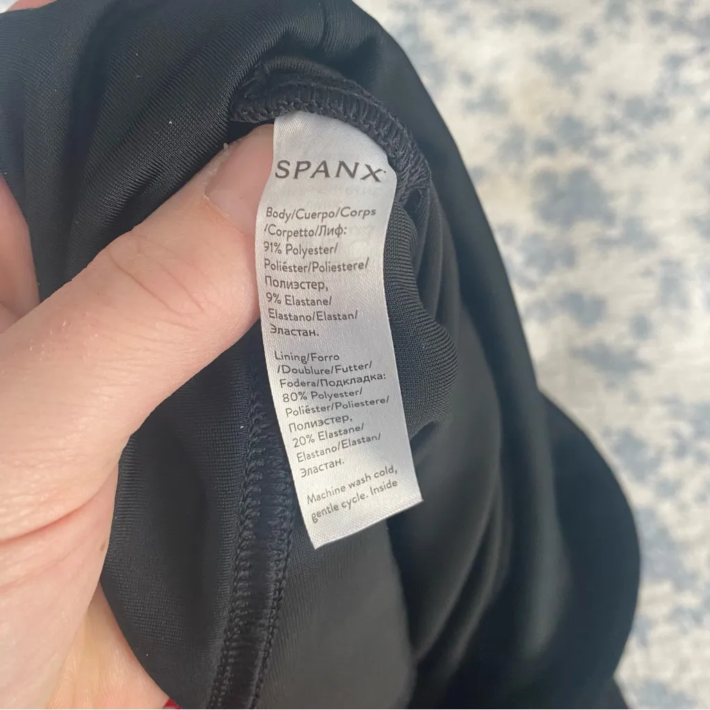 Spanx Black Velvet Leggings Size Large - Image 4