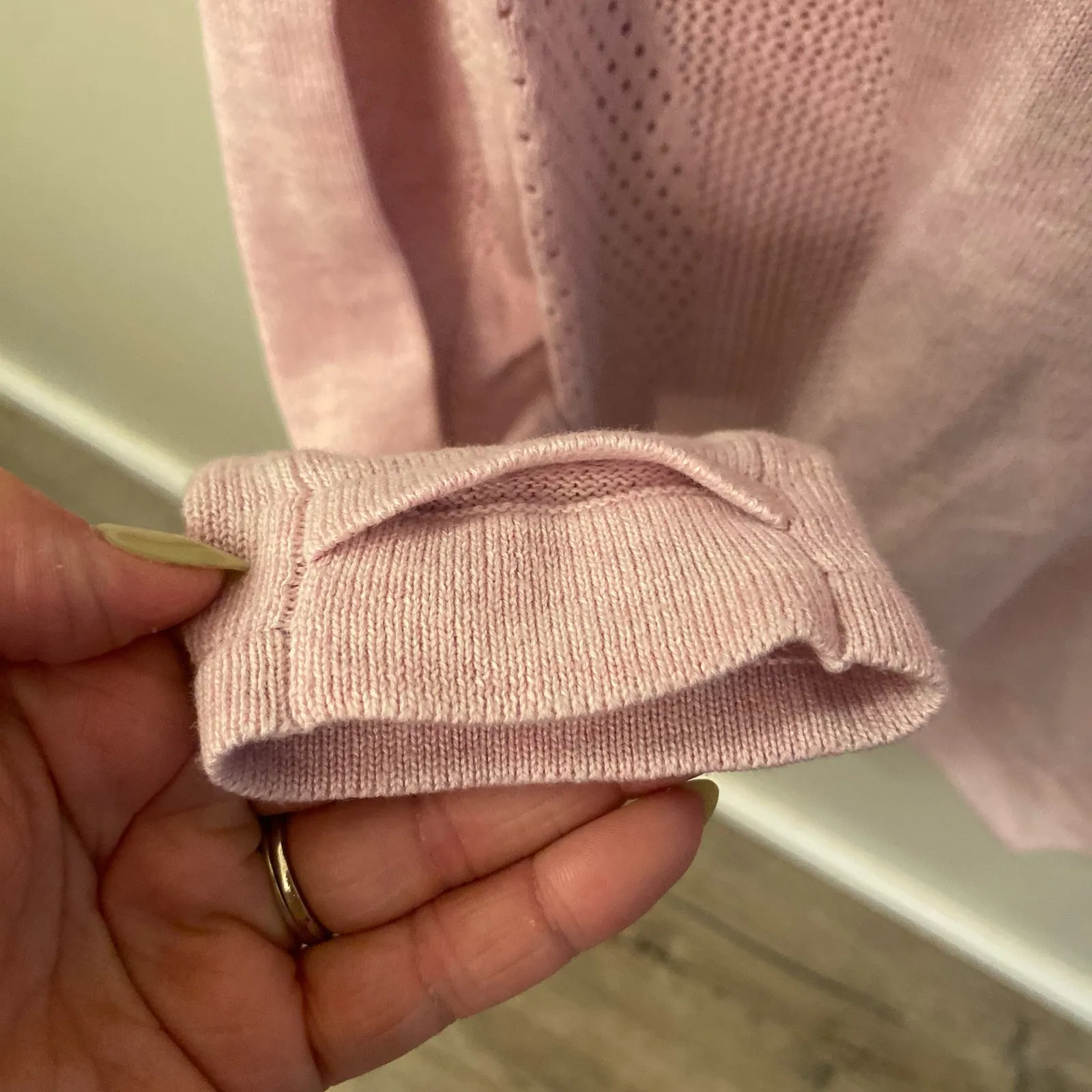 Lululemon  Light Pink Still Movement Lightweight Sweater Women's size Medium - Image 3