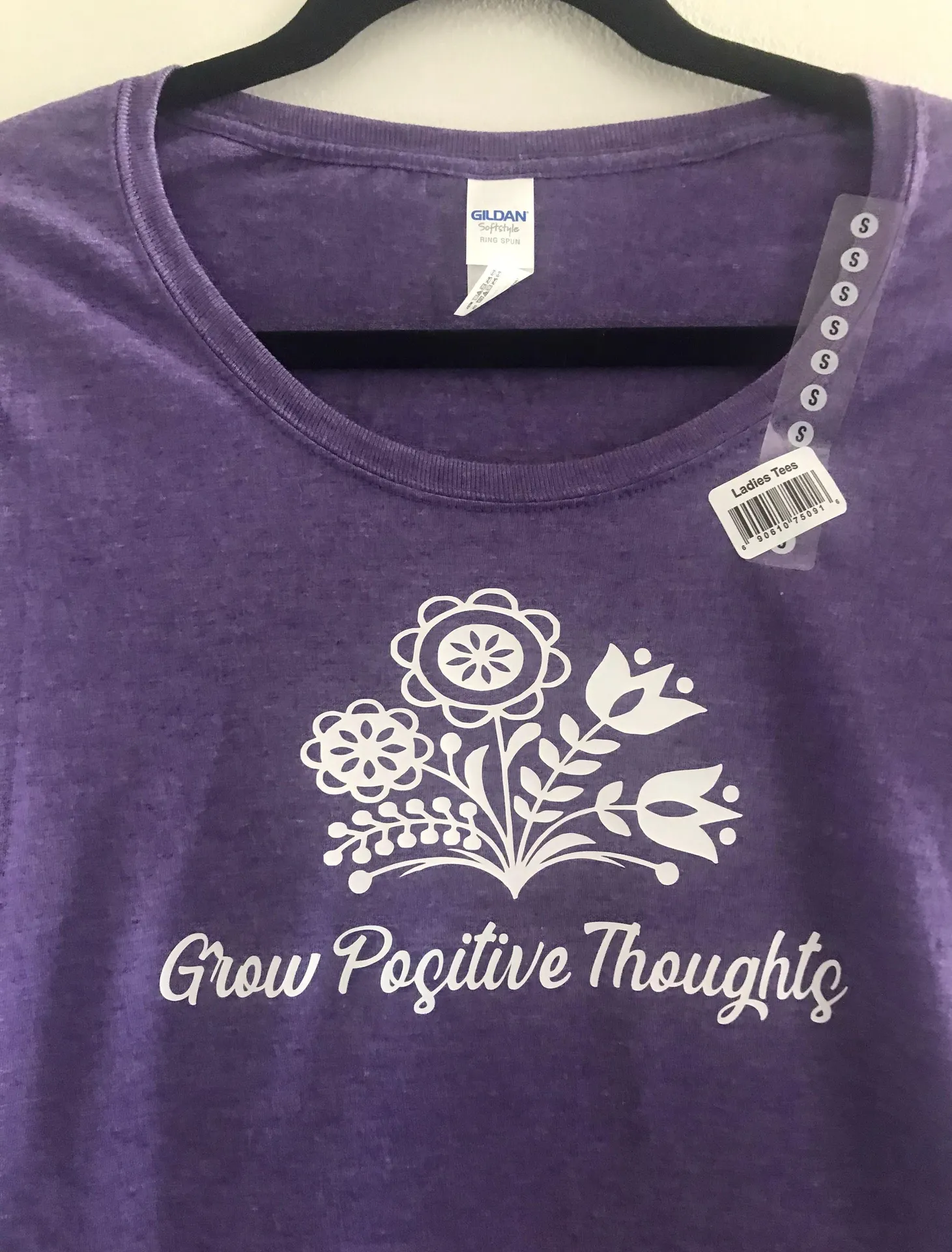 T-shirt Growing Positive Thoughts Size Small  - Image 5