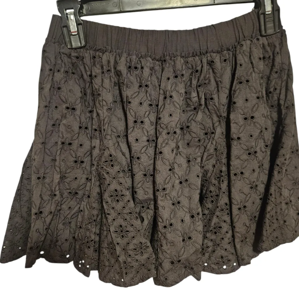 American Eagle AE Eyelet Black Skirt Size Small - Image 2
