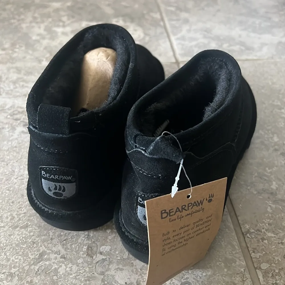 BEARPAW  Super Shorty Booties in Black, NWT, Size 9 - Image 9
