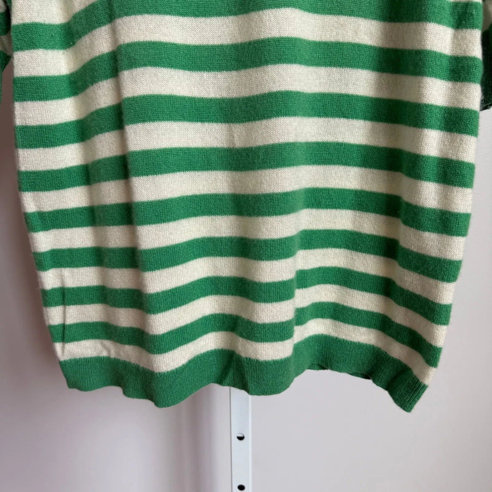 Outerknown 100%‎ Cashmere Striped Sweater Top Green Cream Short Sleeve Womens M - Image 3