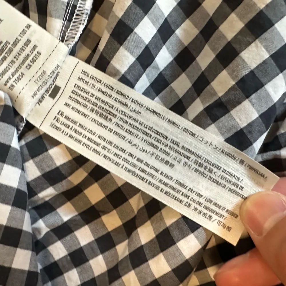 Abercrombie & Fitch Off-Shoulder Gingham Blouse Black White Smocked Ruffle Top S - Image 5