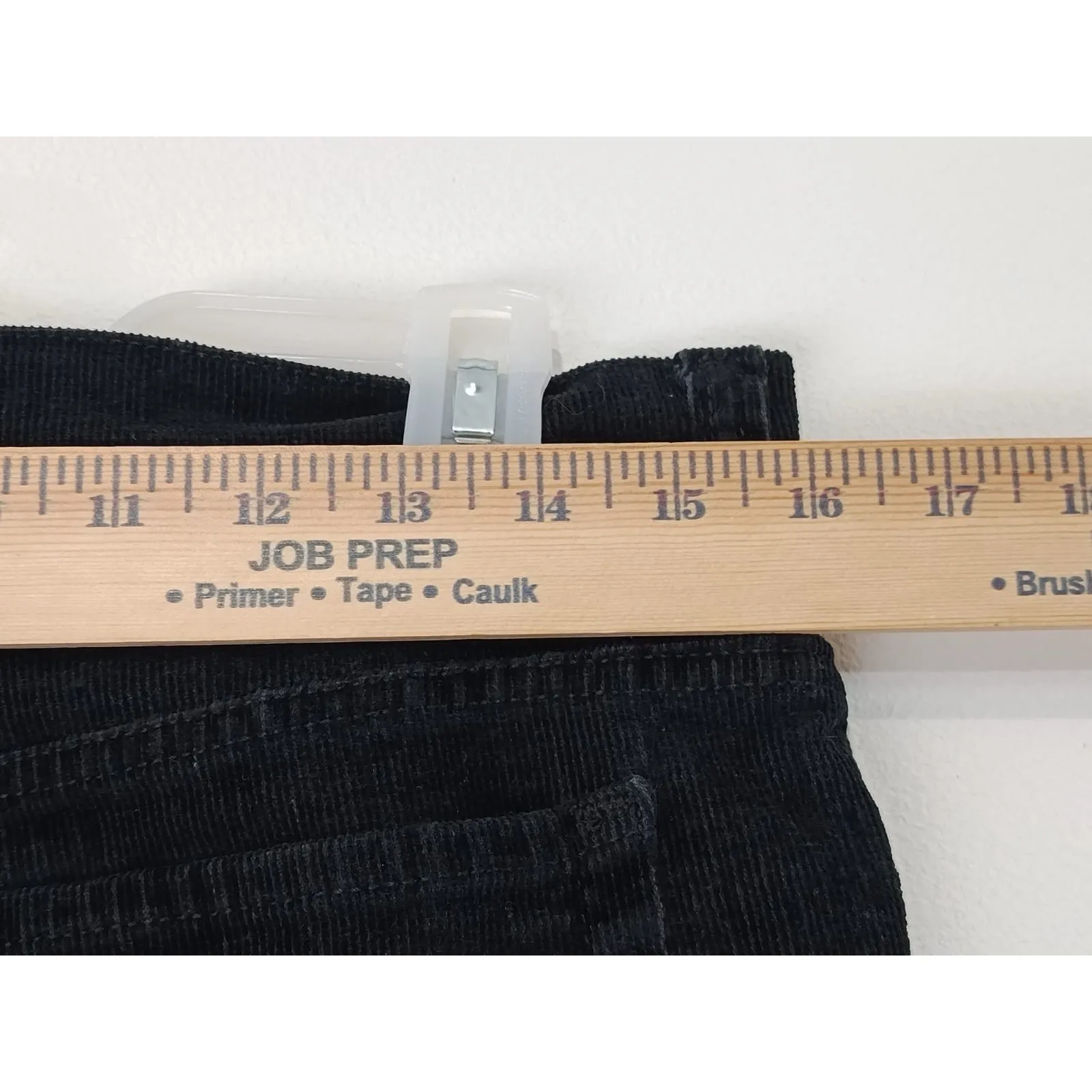 Gloria Vanderbilt Women's Corduroy Jeans Amanda Straight Leg Black Size 12 P - Image 4