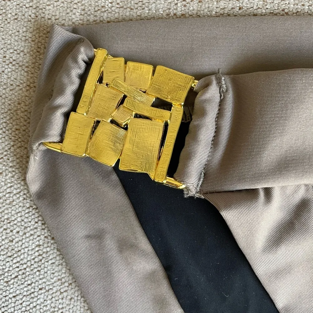 NWT Trina Turk black taupe colorblock gold mosaic square hardware sides size 6 - Image 6