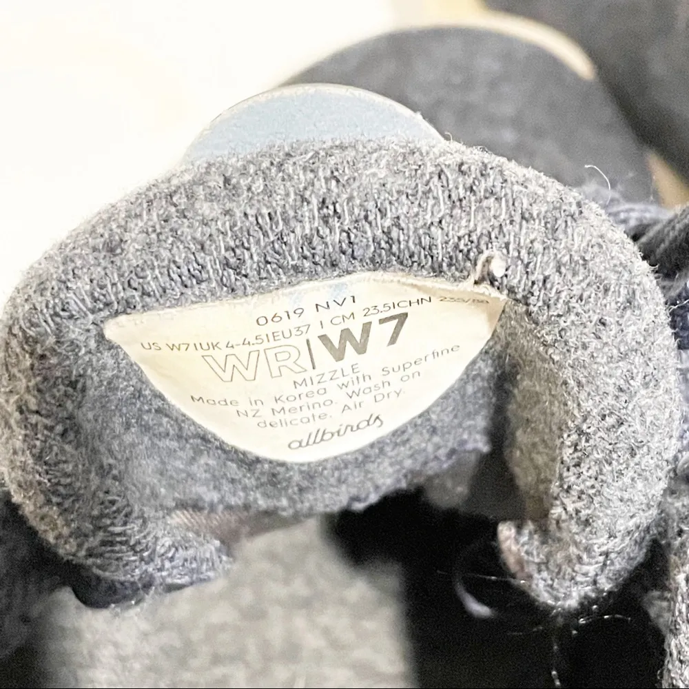 Allbirds Size 7 Navy Merino Wool Wool Runners Low Top Sneakers - Image 5